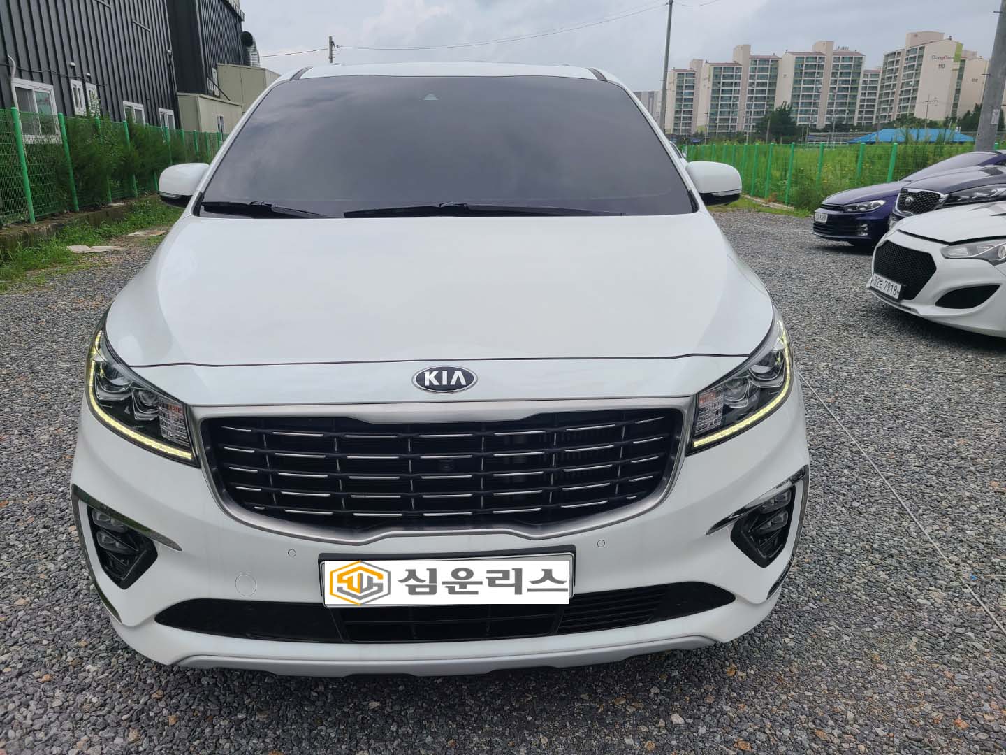 상태와 옵션 좋은 기아 더뉴카니발 중고차 리스 거래 후기