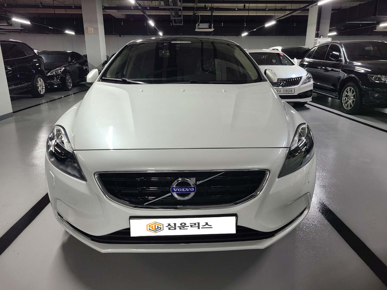 어머님이 함께할 볼보 V40 중고차리스 실속있게 따져보고!