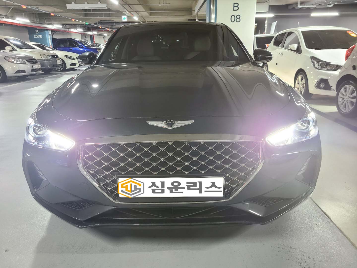 신차급의 컨디션과 짧은 킬로수를 보유한 제네시스 G70 중고차 리스 거래 후기