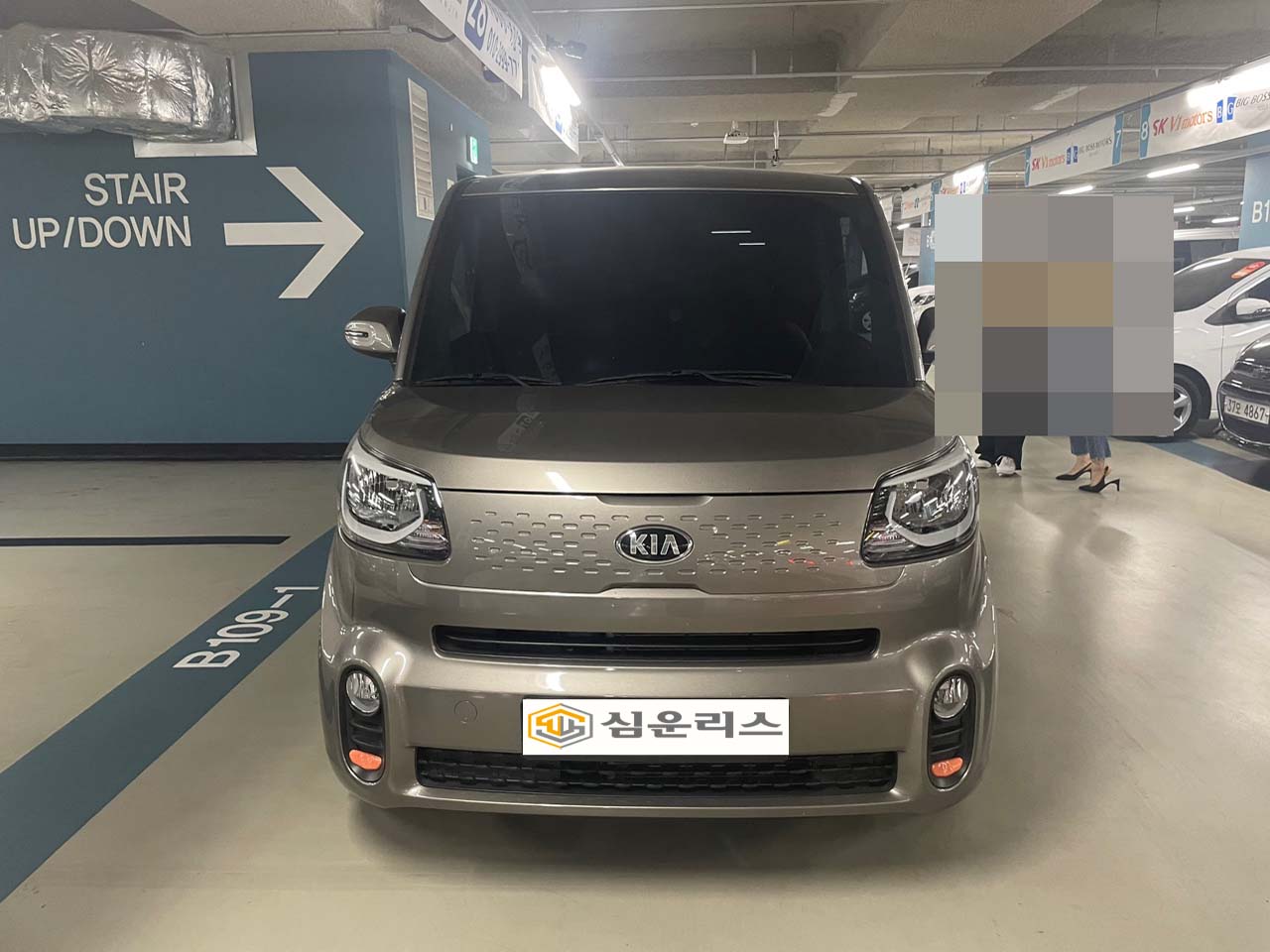 넓은 내부로 활용도 높은 레이 중고차리스